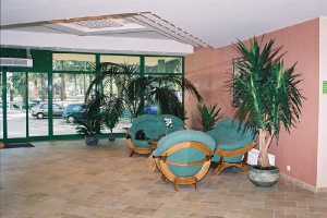 1998 - 1999 Готель KOMEDA в Острув-Великоп._2